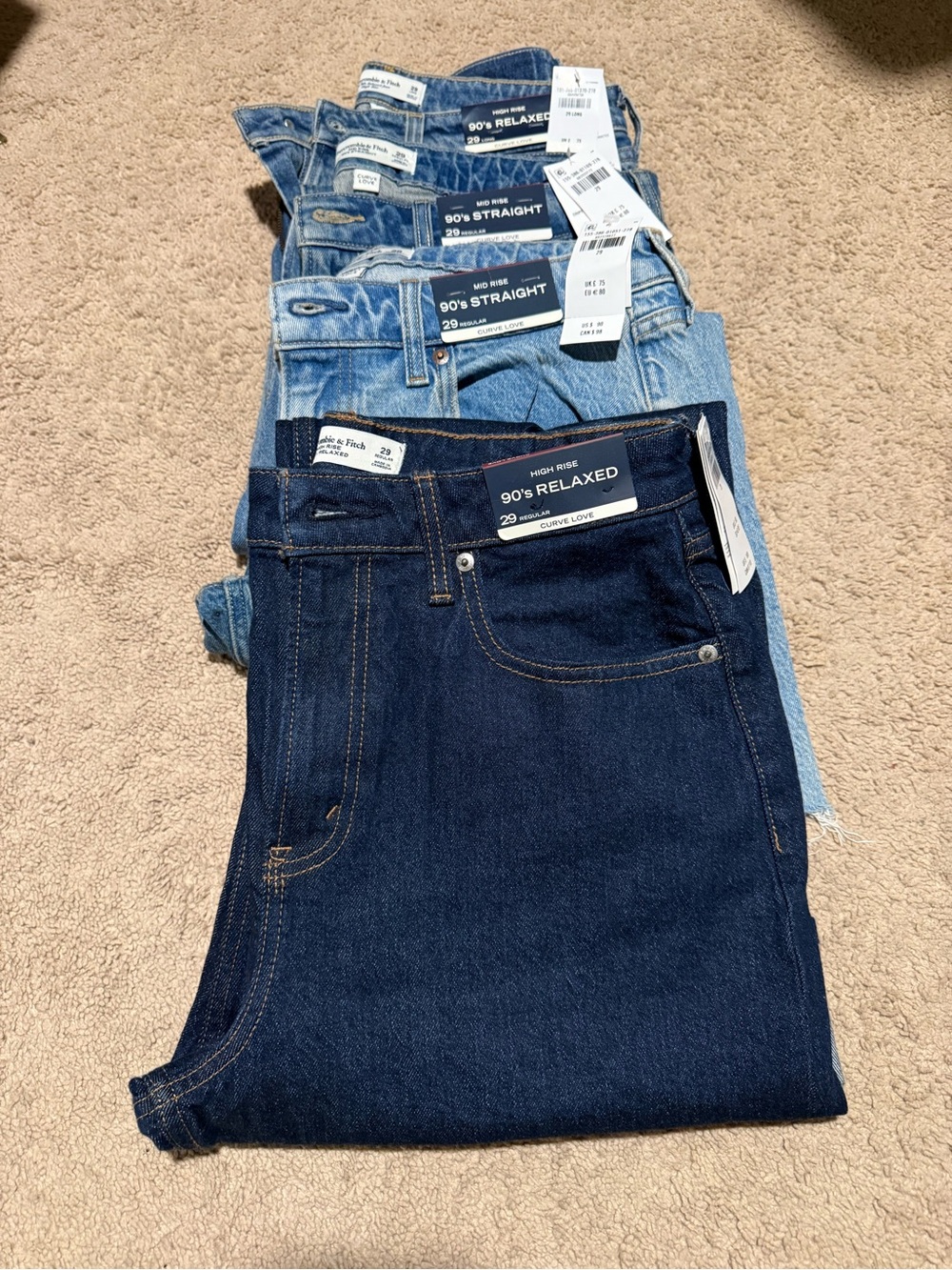Abercrombie & Fitch 90's Relaxed Jeans in Dark Blue and Light Blue